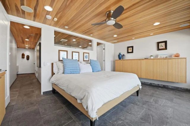 1129 S Pacific Street A, Oceanside, CA 92054