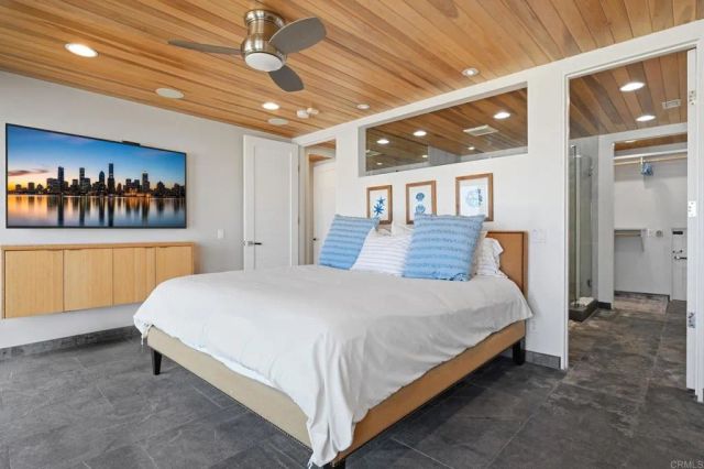 1129 S Pacific Street A, Oceanside, CA 92054