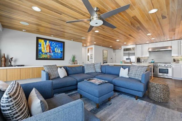 1129 S Pacific Street A, Oceanside, CA 92054