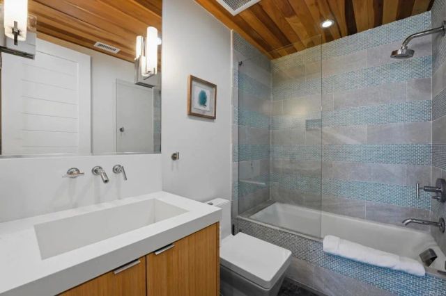 1129 S Pacific Street A, Oceanside, CA 92054