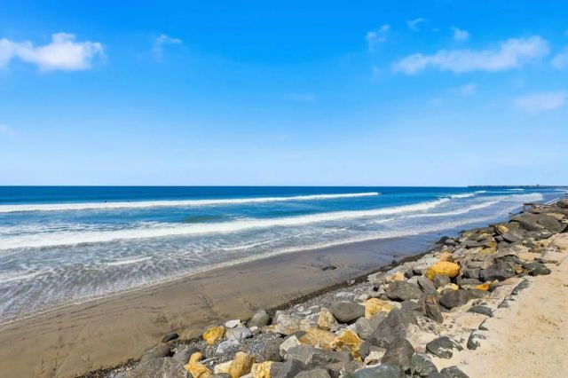 1129 S Pacific Street A, Oceanside, CA 92054