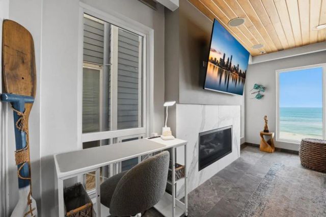 1129 S Pacific Street A, Oceanside, CA 92054