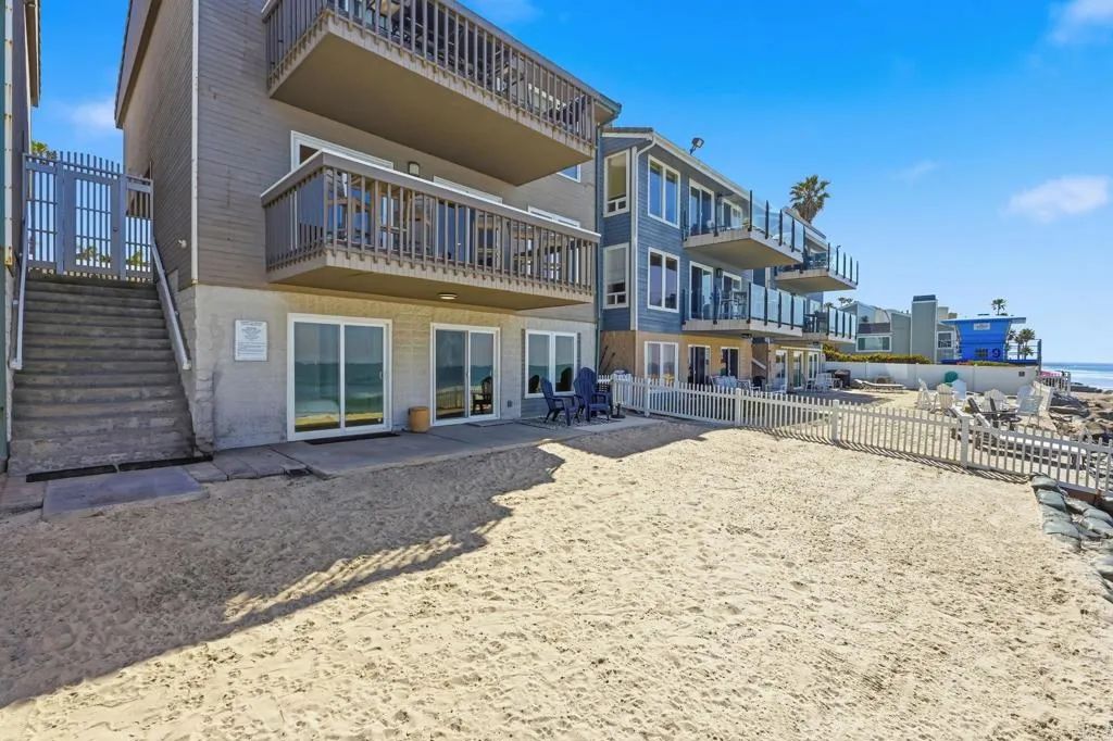 1129 S Pacific Street A, Oceanside, CA 92054