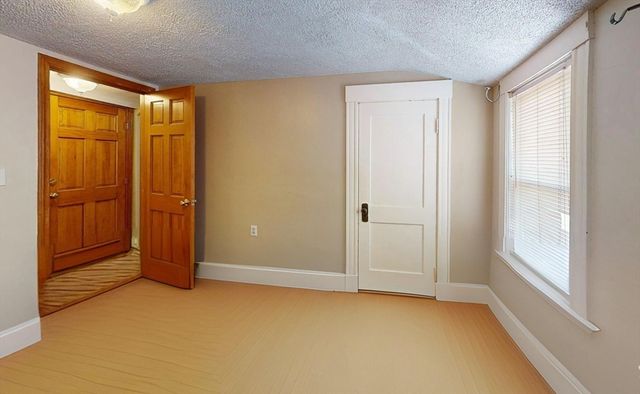 16 Templeton Pkwy 3, Watertown, MA 02472