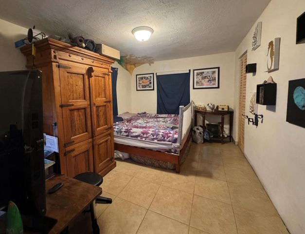 5726 Douglas Street, Hollywood, FL 33021
