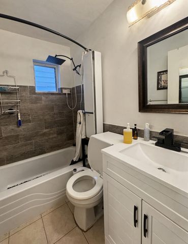 5726 Douglas Street, Hollywood, FL 33021