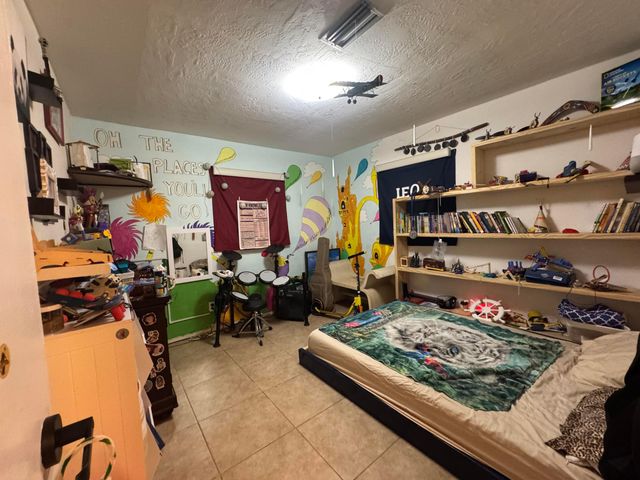 5726 Douglas Street, Hollywood, FL 33021