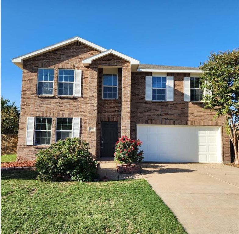 715 Daughters Drive, Burleson, TX 76028