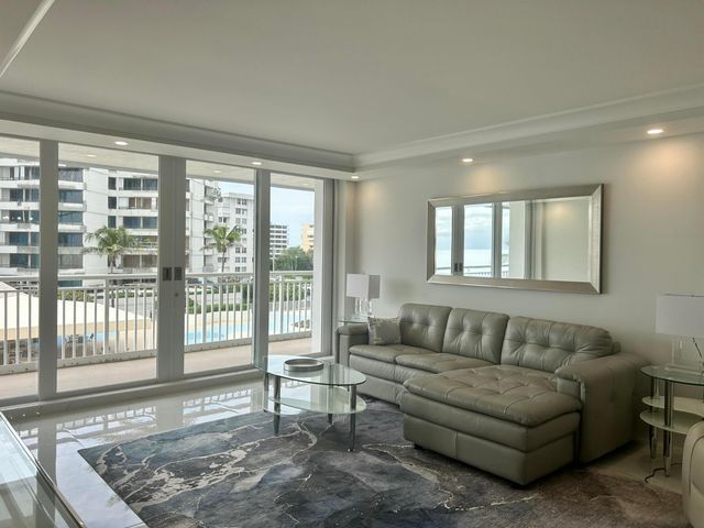 3546 S Ocean Boulevard 405, South Palm Beach, FL 33480