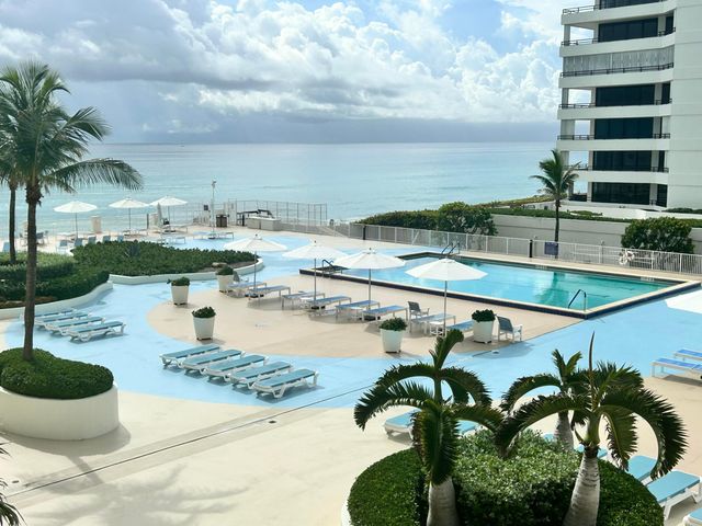 3546 S Ocean Boulevard 405, South Palm Beach, FL 33480
