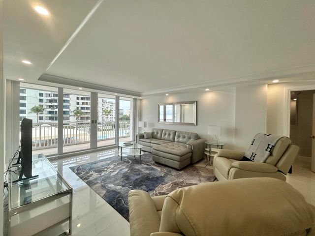 3546 S Ocean Boulevard 405, South Palm Beach, FL 33480