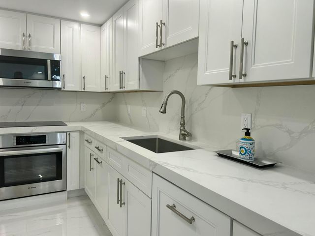 3546 S Ocean Boulevard 405, South Palm Beach, FL 33480