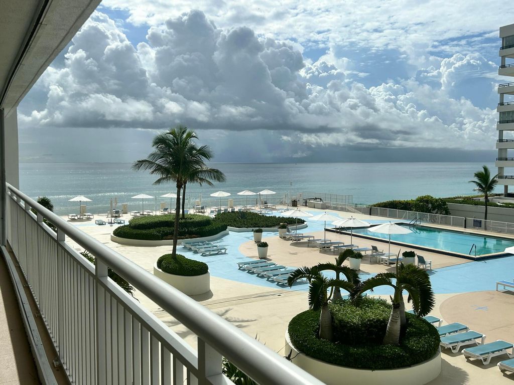 3546 S Ocean Boulevard 405, South Palm Beach, FL 33480
