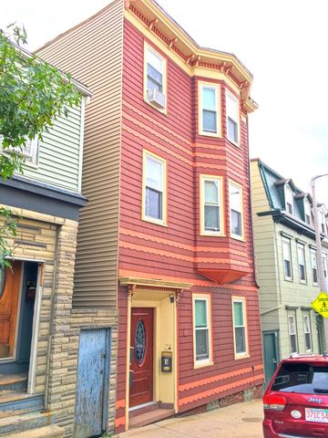 37 Telegraph St 1, Boston, MA 02127