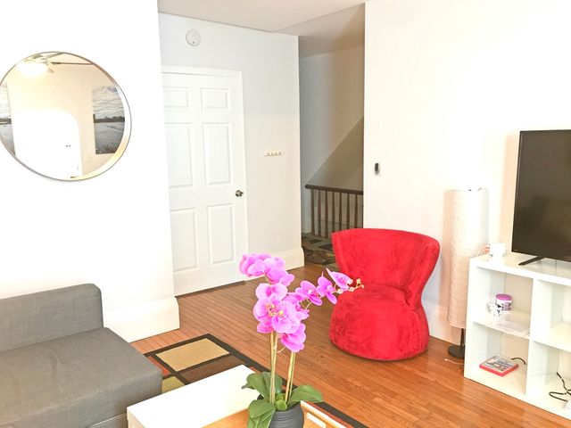 37 Telegraph St 1, Boston, MA 02127