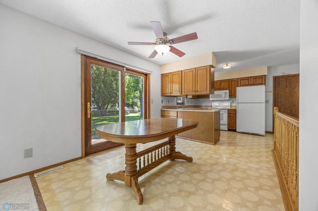 2838 Westgate Drive S, Fargo, ND 58103