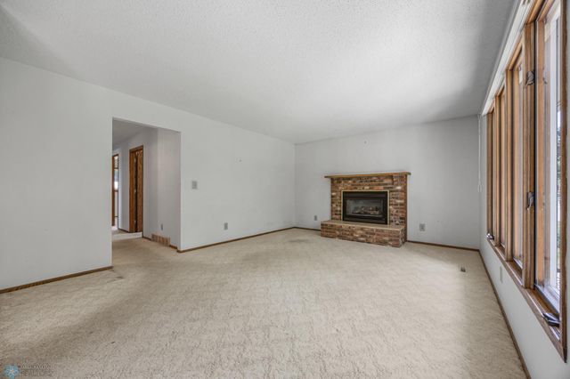 2838 Westgate Drive S, Fargo, ND 58103