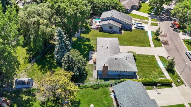2838 Westgate Drive S, Fargo, ND 58103