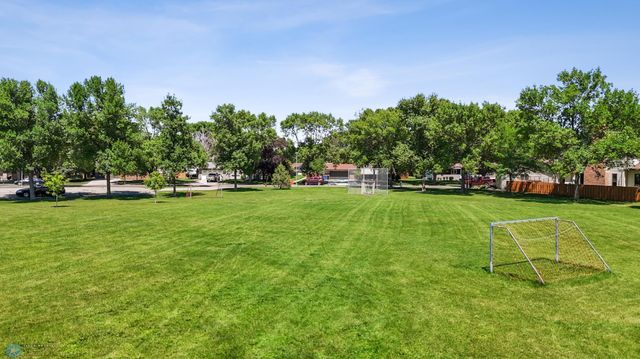 2838 Westgate Drive S, Fargo, ND 58103