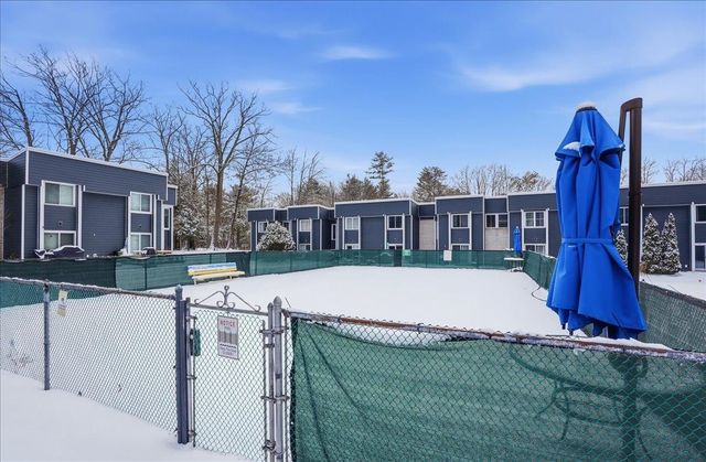 8 Timber Ln Unit 16, South Burlington, VT 05403