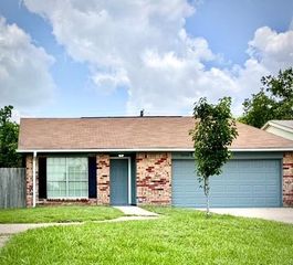 13518 Townwood Drive, Houston, TX 77045