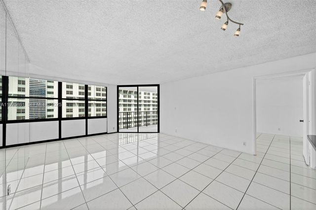 1865 Brickell Ave A1102, Miami, FL 33129