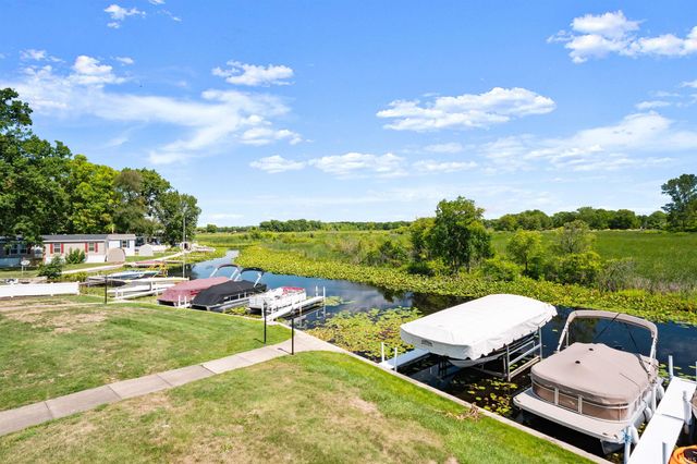 510 S Harkless Dr Apt 12, Syracuse, IN 46567