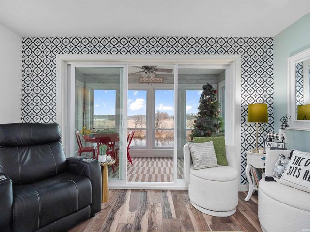 510 S Harkless Dr Apt 12, Syracuse, IN 46567