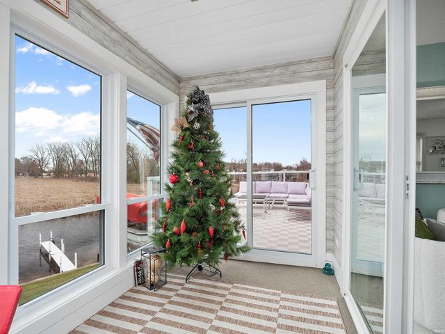 510 S Harkless Dr Apt 12, Syracuse, IN 46567