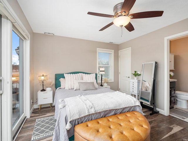 510 S Harkless Dr Apt 12, Syracuse, IN 46567