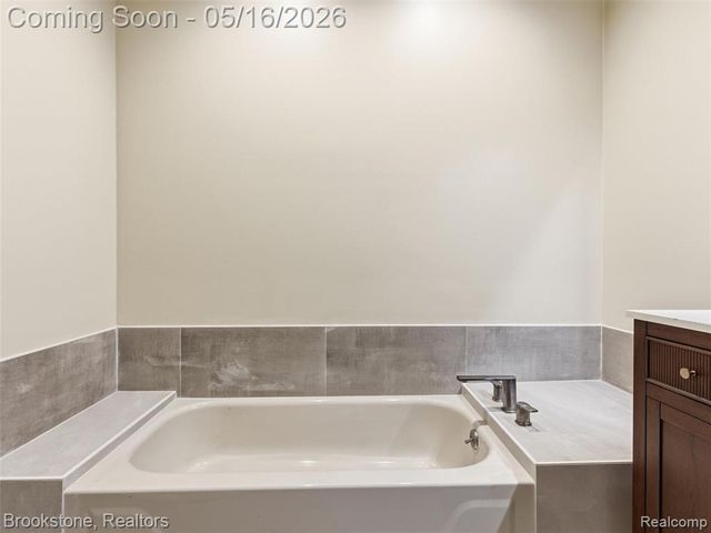 47318 Cider Mill Drive, Novi, MI 48374