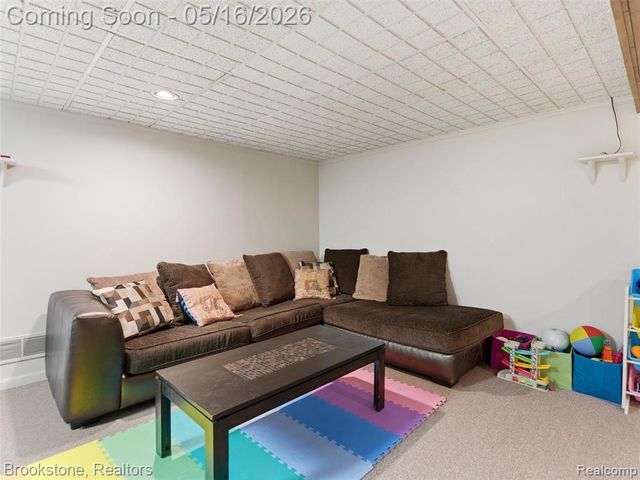47318 Cider Mill Drive, Novi, MI 48374