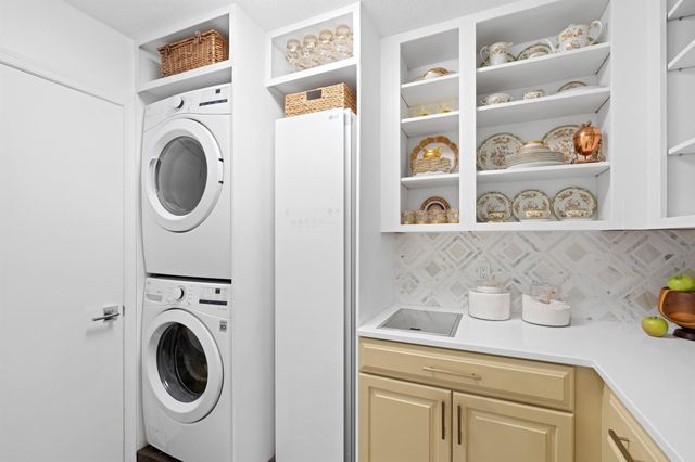 3510 Embassy Drive, West Palm Beach, FL 33401