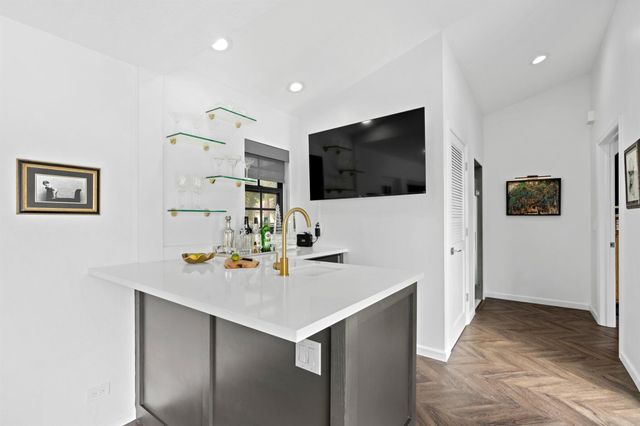 3510 Embassy Drive, West Palm Beach, FL 33401