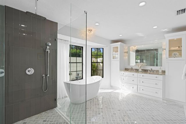 3510 Embassy Drive, West Palm Beach, FL 33401