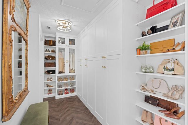 3510 Embassy Drive, West Palm Beach, FL 33401