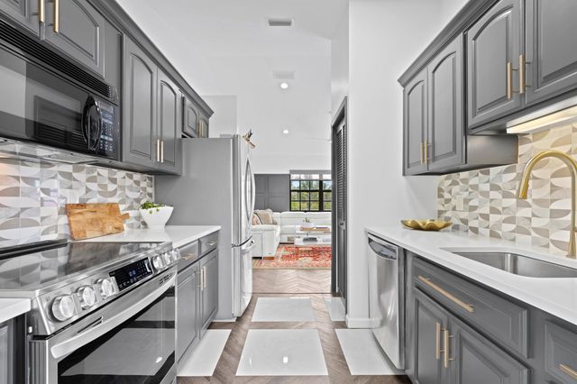 3510 Embassy Drive, West Palm Beach, FL 33401