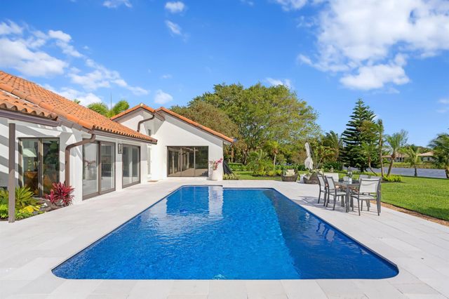 3510 Embassy Drive, West Palm Beach, FL 33401