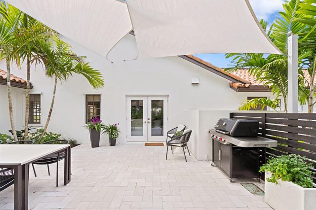 3510 Embassy Drive, West Palm Beach, FL 33401