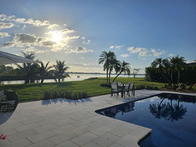 3510 Embassy Drive, West Palm Beach, FL 33401