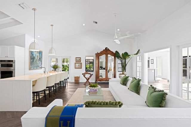 3510 Embassy Drive, West Palm Beach, FL 33401