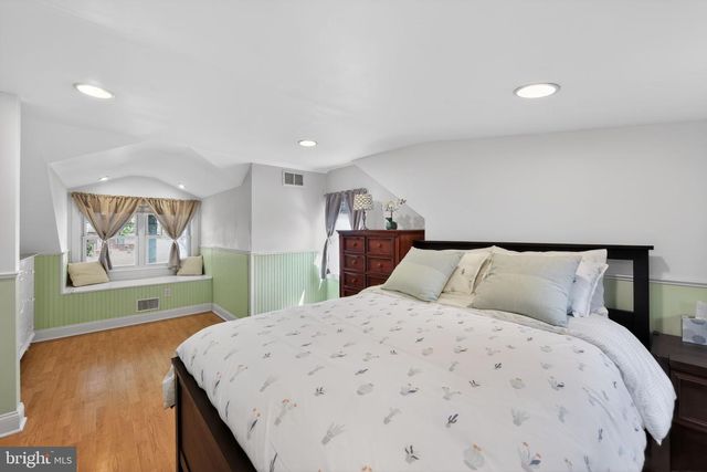 804 RHOADS AVE, Boyertown, PA 19512