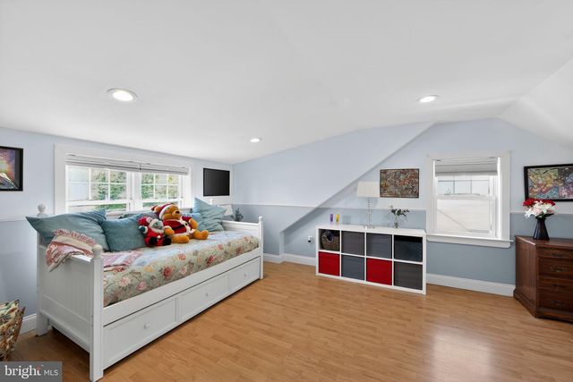 804 RHOADS AVE, Boyertown, PA 19512