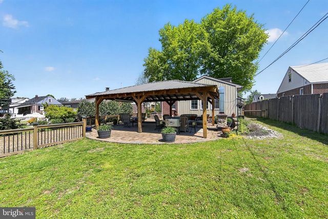 804 RHOADS AVE, Boyertown, PA 19512