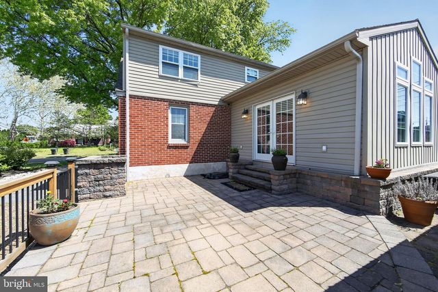 804 RHOADS AVE, Boyertown, PA 19512