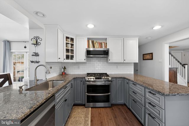 804 RHOADS AVE, Boyertown, PA 19512