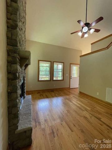 260 Bull Creek Road, Asheville, NC 28805