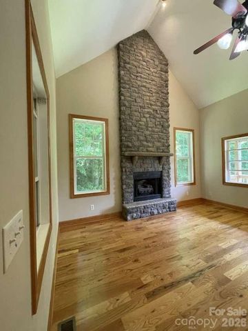 260 Bull Creek Road, Asheville, NC 28805