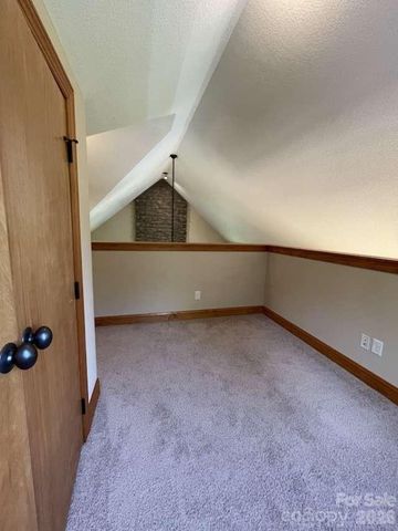 260 Bull Creek Road, Asheville, NC 28805