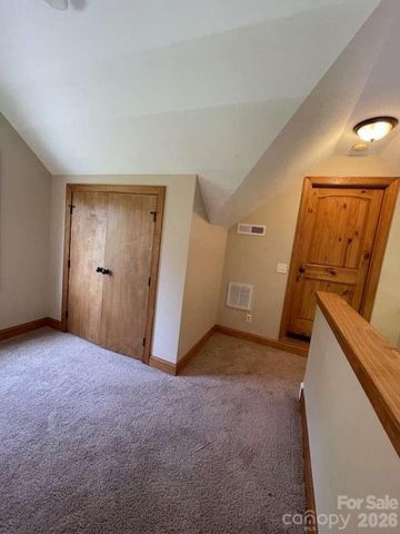 260 Bull Creek Road, Asheville, NC 28805
